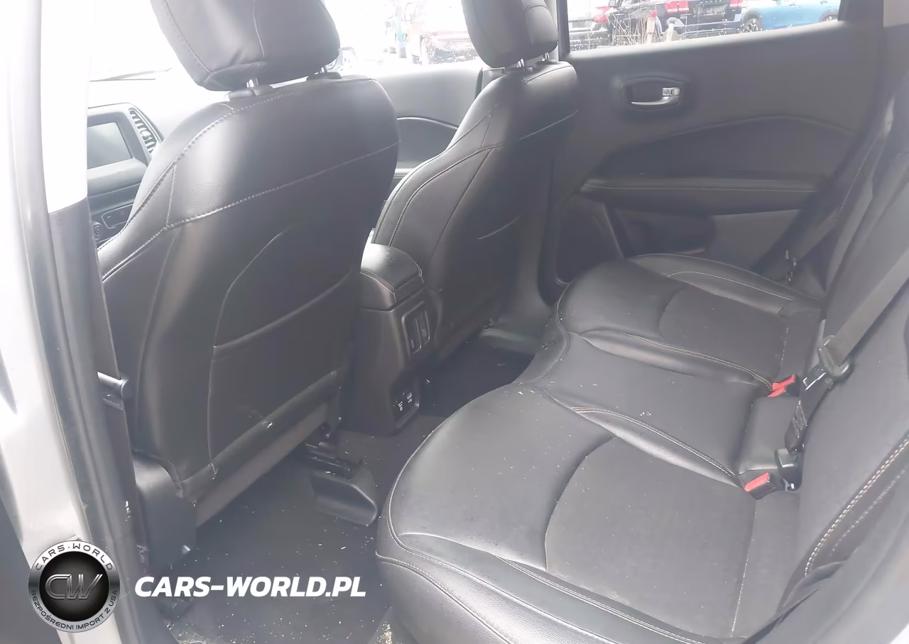 2019 Jeep Compass Latitude 4X4 VIN:3C4NJDBB4KT678460 - 8