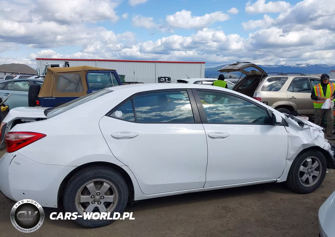 2019 Toyota Corolla Le VIN:5YFBURHE3KP927777 - 13