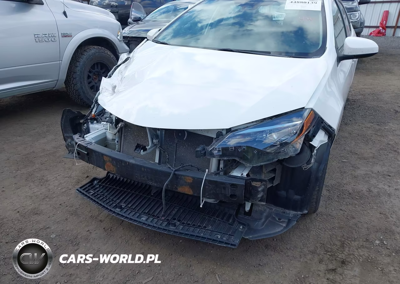 2019 Toyota Corolla Le VIN:5YFBURHE3KP927777 - 17