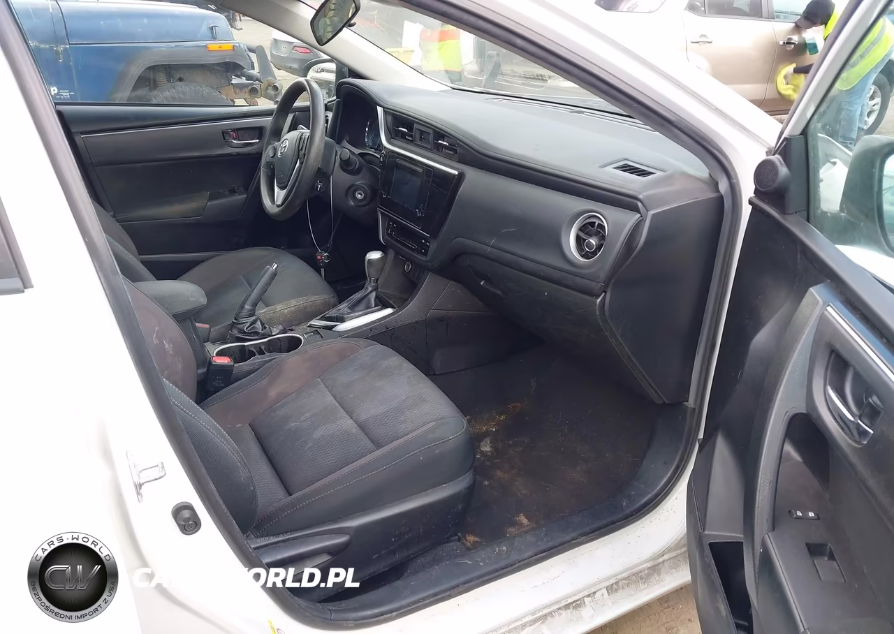 2019 Toyota Corolla Le VIN:5YFBURHE3KP927777 - 5