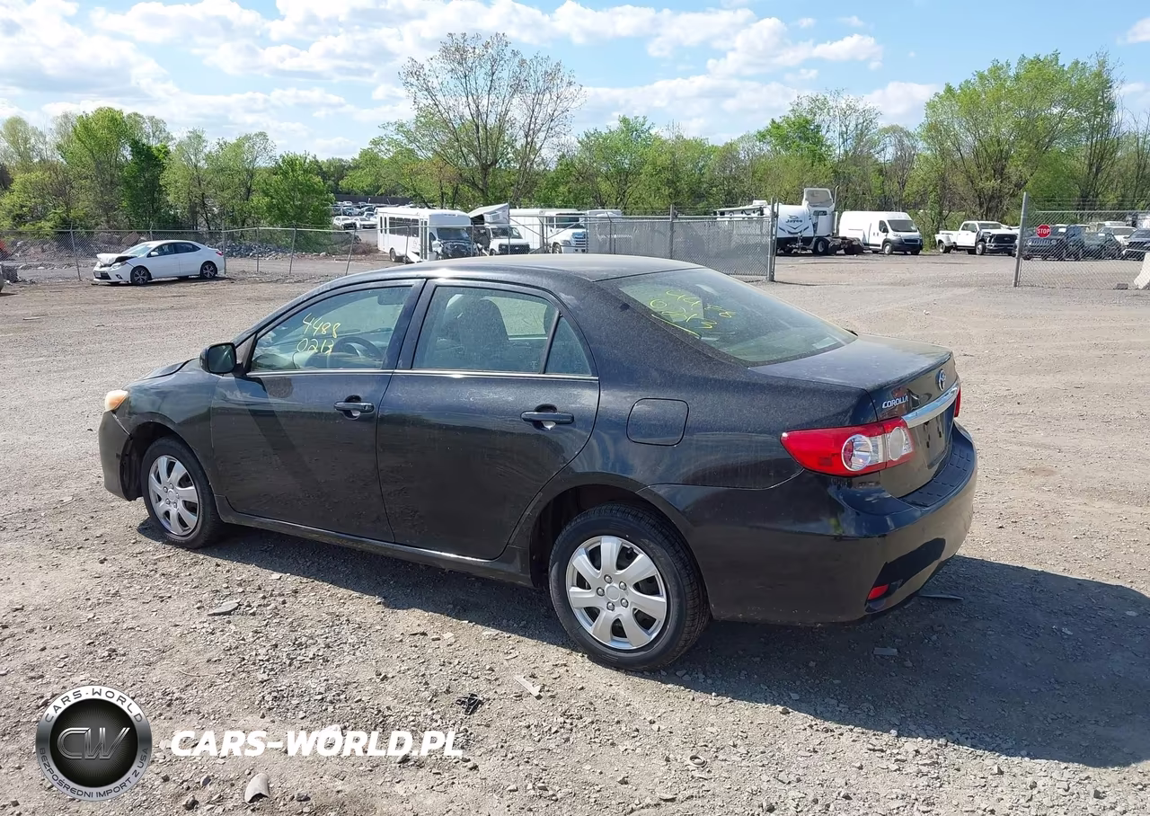 2011 Toyota Corolla Le VIN:JTDBU4EE0B9125118 - 3