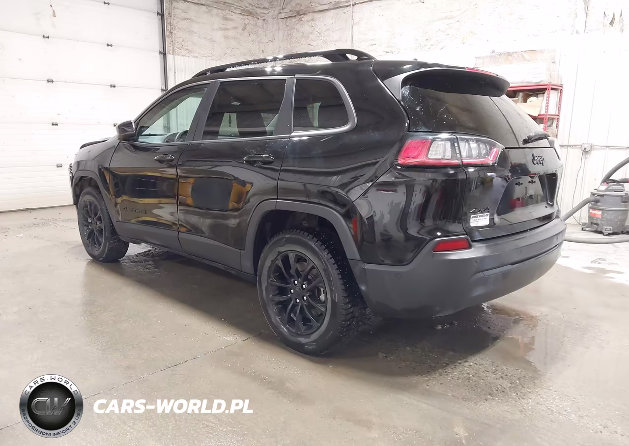 2023 Jeep Cherokee Altitude Lux 4X4 VIN:1C4PJMMB3PD101003 - 3