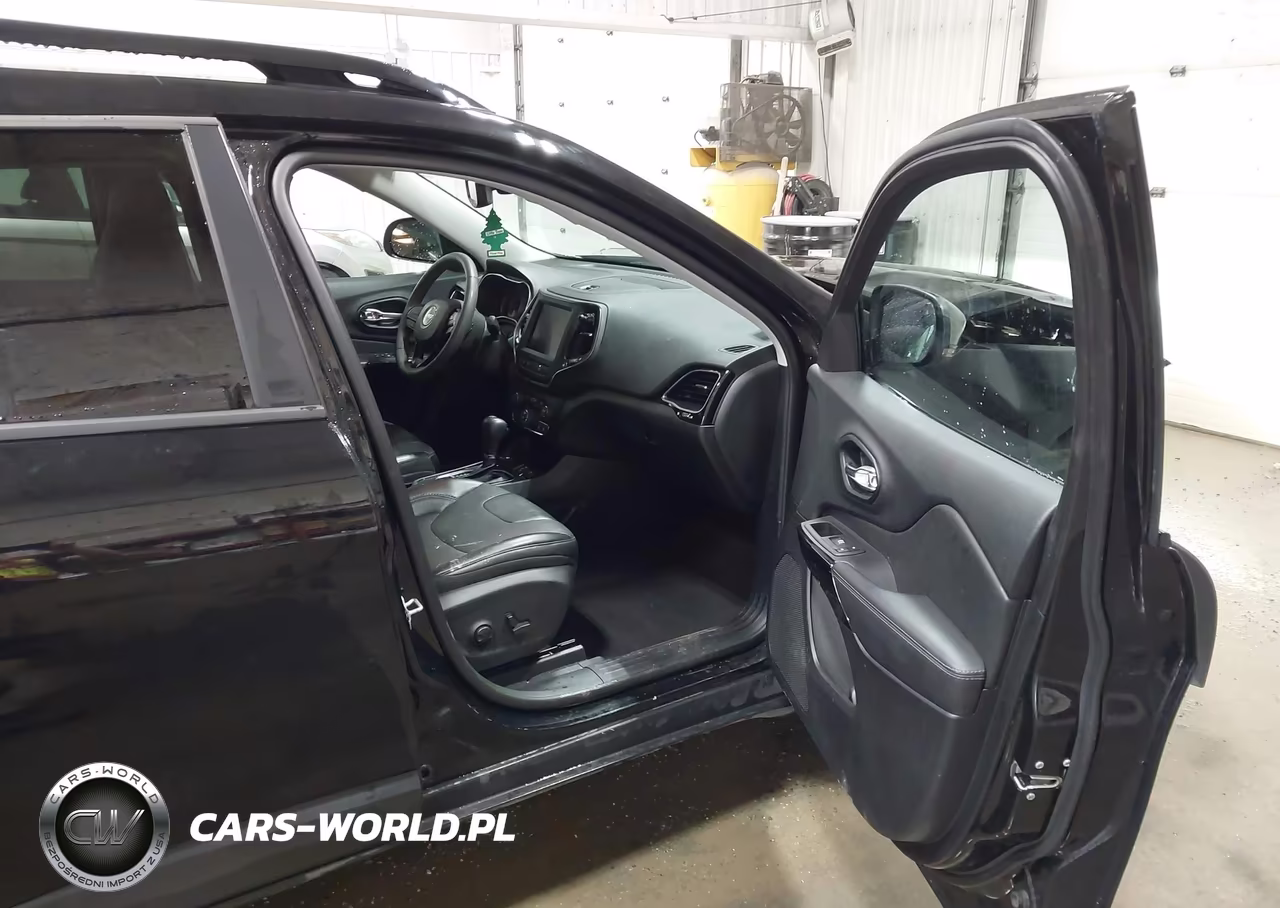 2023 Jeep Cherokee Altitude Lux 4X4 VIN:1C4PJMMB3PD101003 - 5