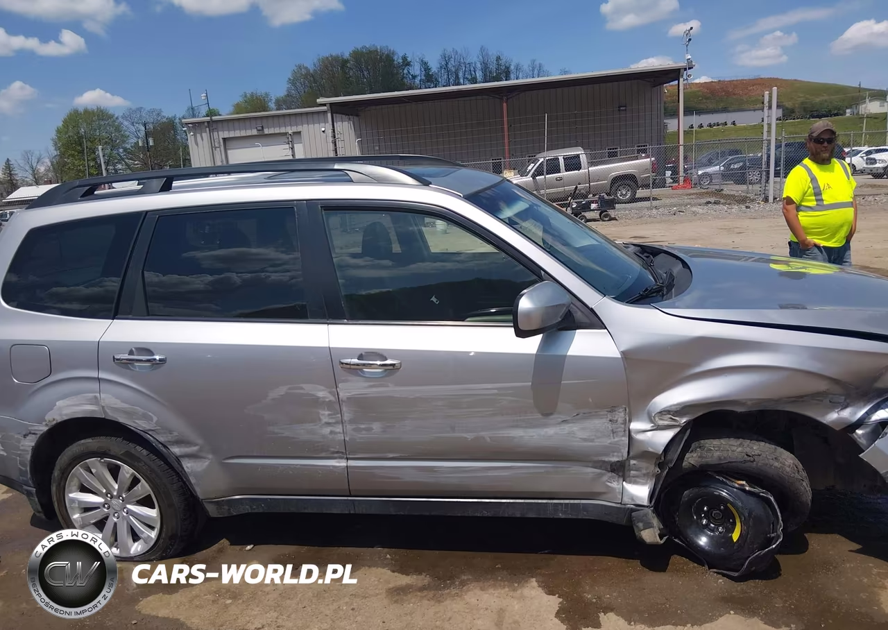 2013 Subaru Forester 2.5X Limited VIN:JF2SHAEC2DH425514 - 14