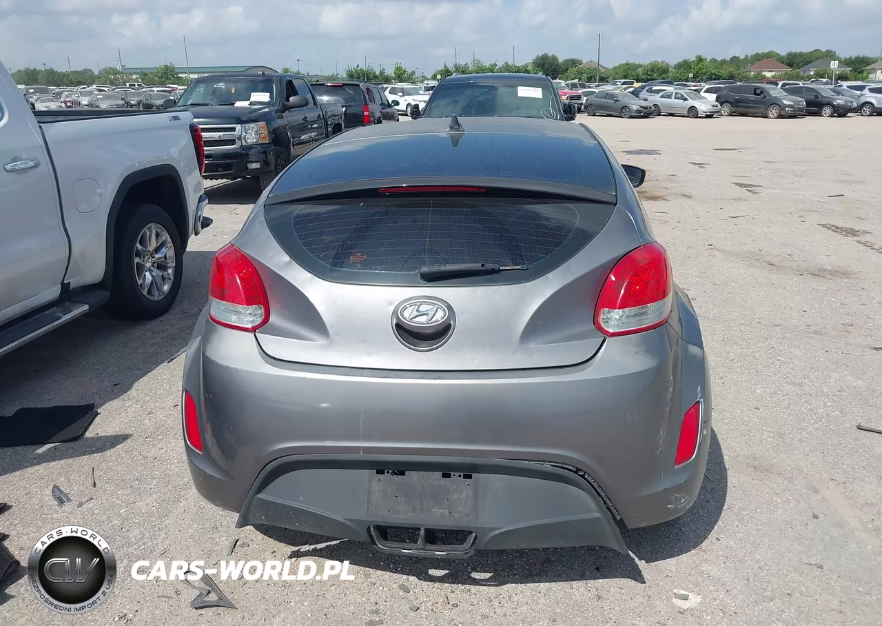 2013 Hyundai Veloster Base W-Black VIN:KMHTC6ADXDU152547 - 16
