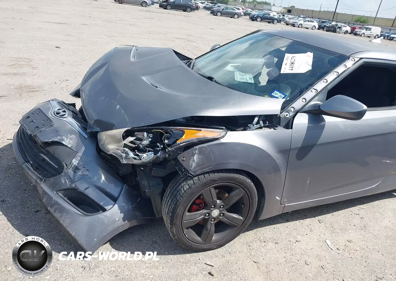 2013 Hyundai Veloster Base W-Black VIN:KMHTC6ADXDU152547 - 6