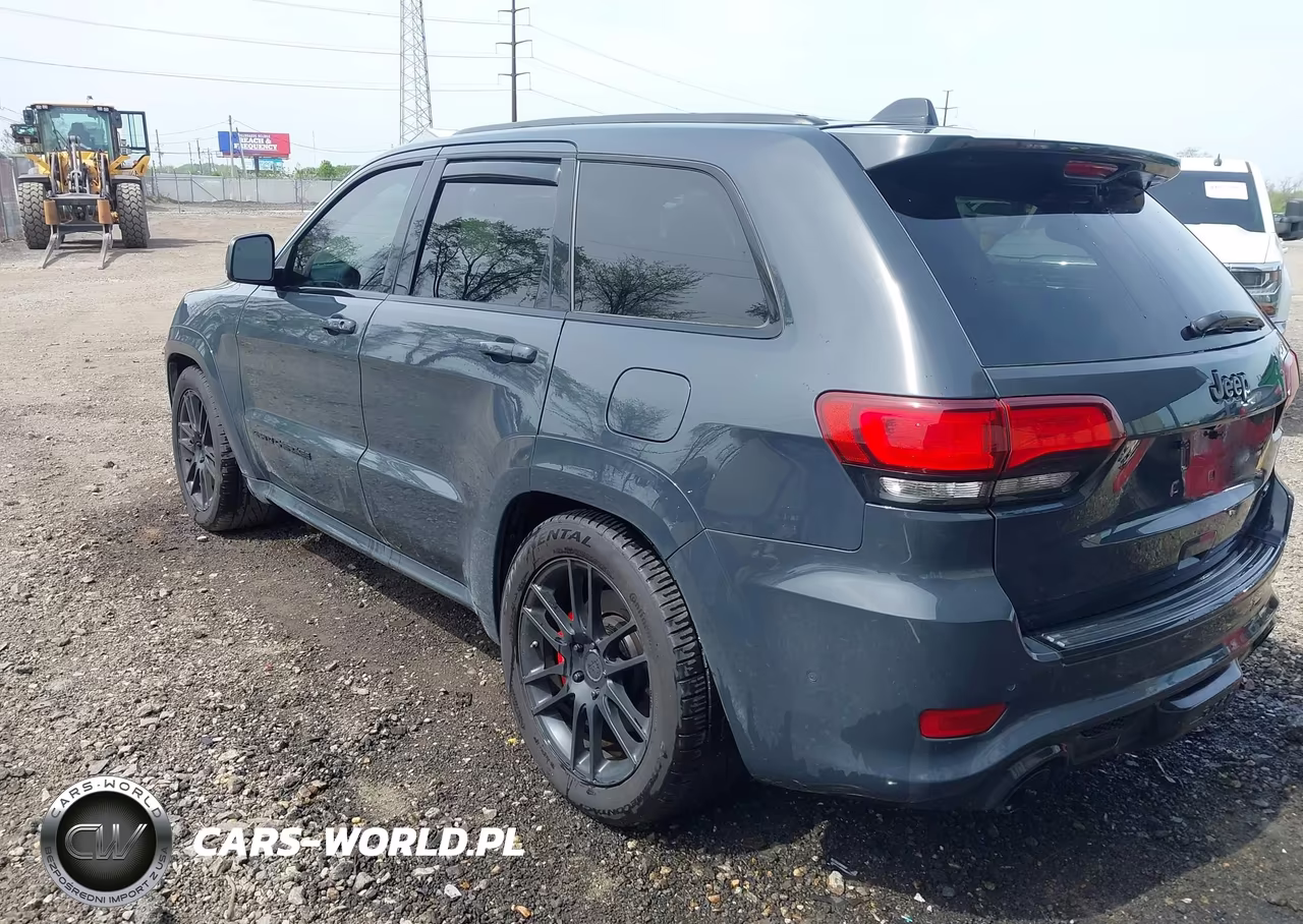 2018 Jeep Grand Cherokee Srt 4X4 VIN:1C4RJFDJ7JC382361 - 3