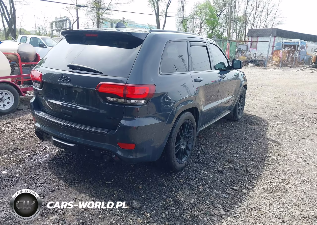2018 Jeep Grand Cherokee Srt 4X4 VIN:1C4RJFDJ7JC382361 - 4