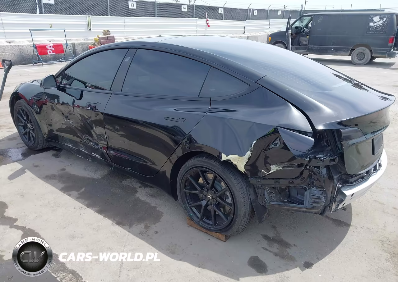 2022 Tesla Model 3 Long Range Dual Motor All-Wheel Drive VIN:5YJ3E1EB8NF160909 - 3