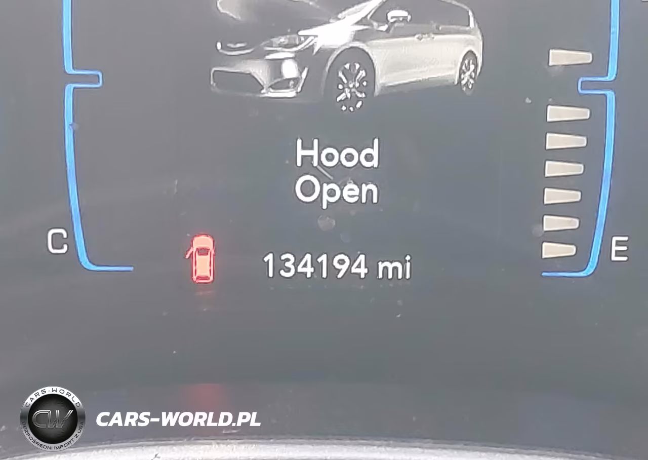 2018 Chrysler Pacifica Touring Plus VIN:2C4RC1FG1JR101631 - 16