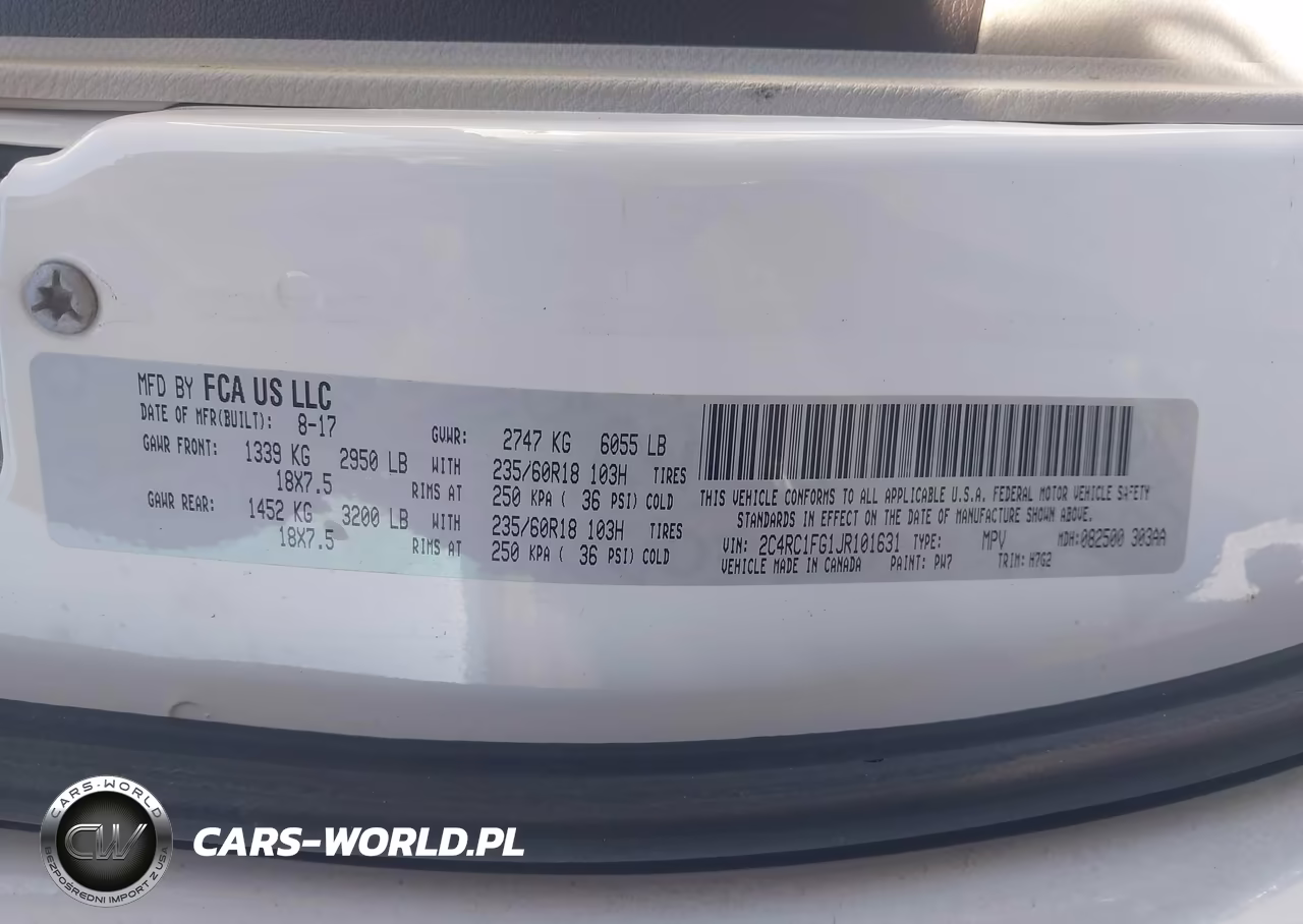 2018 Chrysler Pacifica Touring Plus VIN:2C4RC1FG1JR101631 - 9