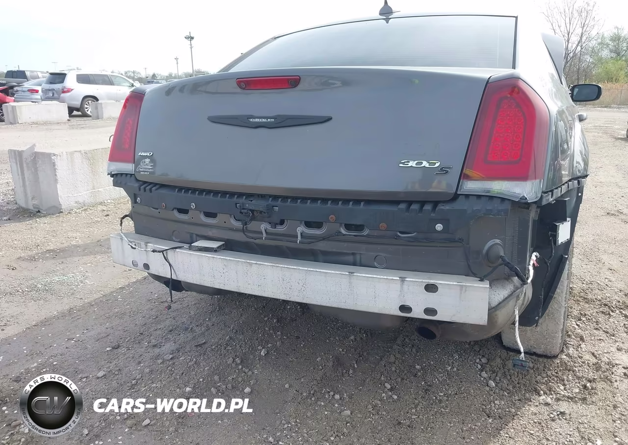 2016 Chrysler 300 300S VIN:2C3CCAGG2GH170982 - 17
