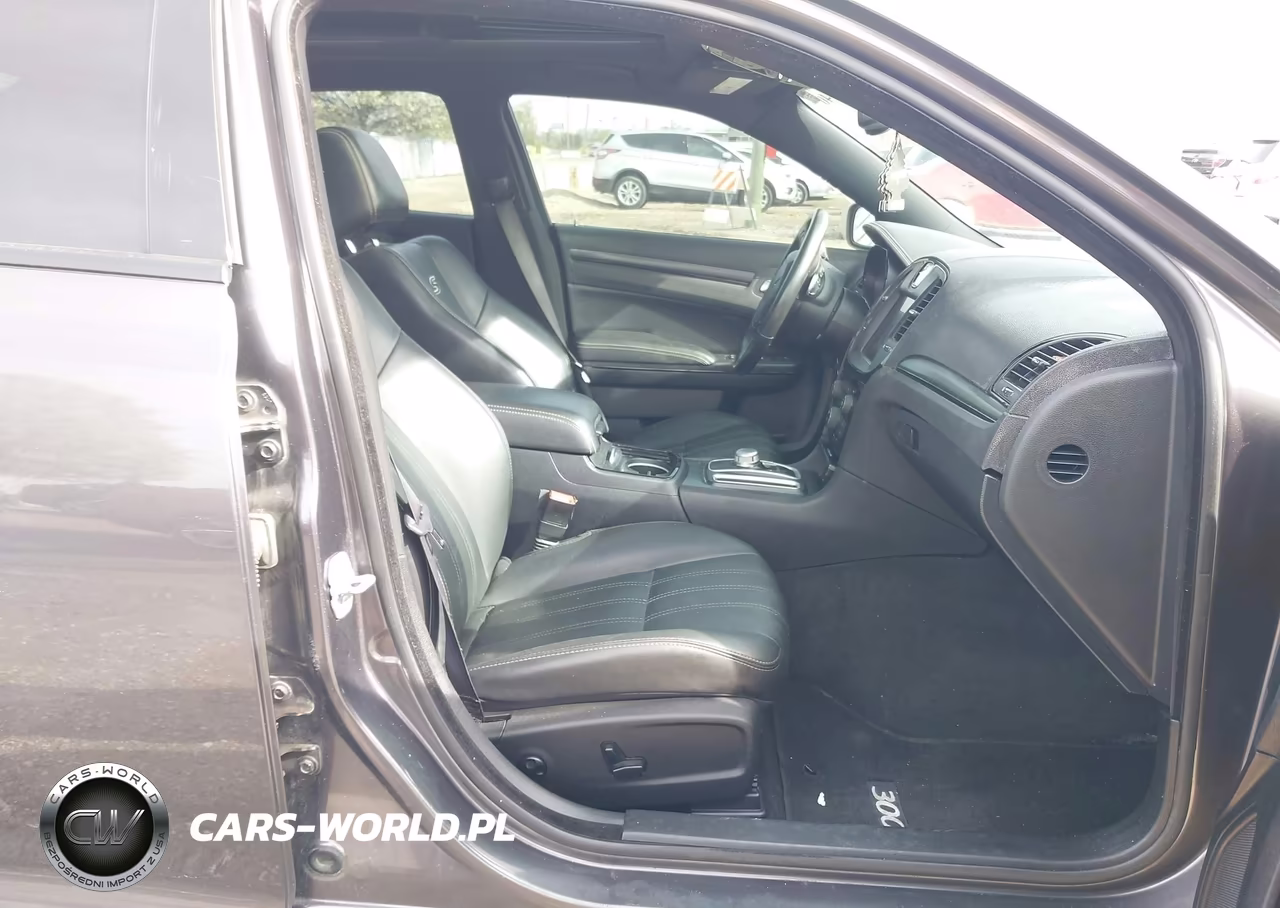 2016 Chrysler 300 300S VIN:2C3CCAGG2GH170982 - 5