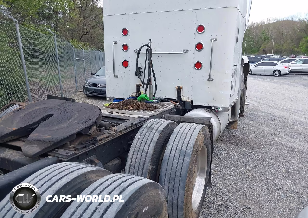 1996 Peterbilt 379 VIN:1XP5DR9X9TN414446 - 4