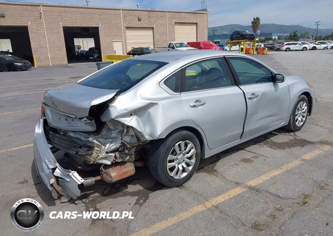 2017 Nissan Altima 2.5 S VIN:1N4AL3AP5HC293869 - 4