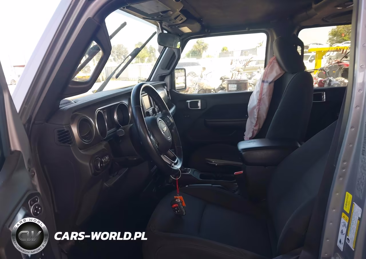 2018 Jeep Wrangler Unlimited Sport S 4X4 VIN:1C4HJXDG7JW119923 - 5