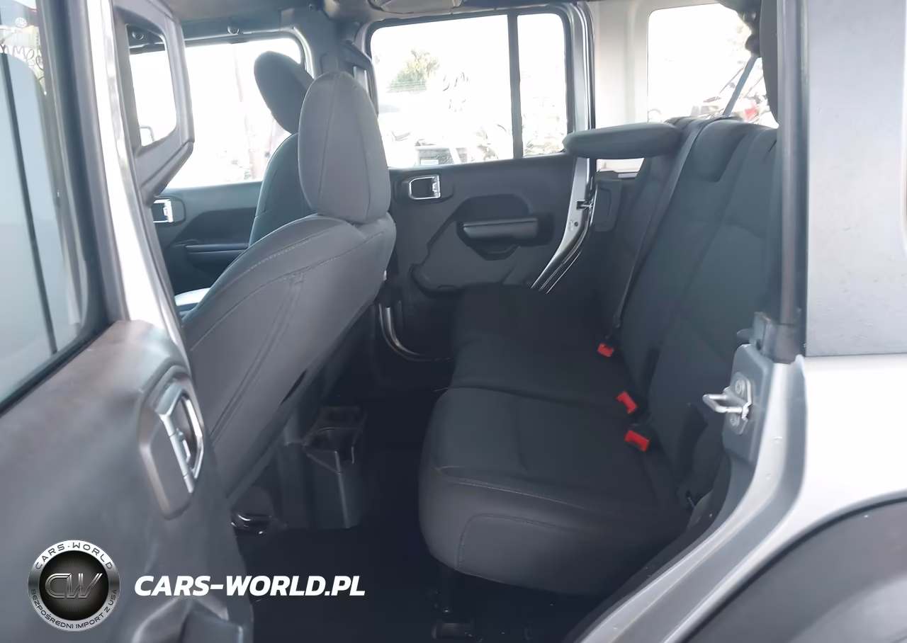 2018 Jeep Wrangler Unlimited Sport S 4X4 VIN:1C4HJXDG7JW119923 - 8