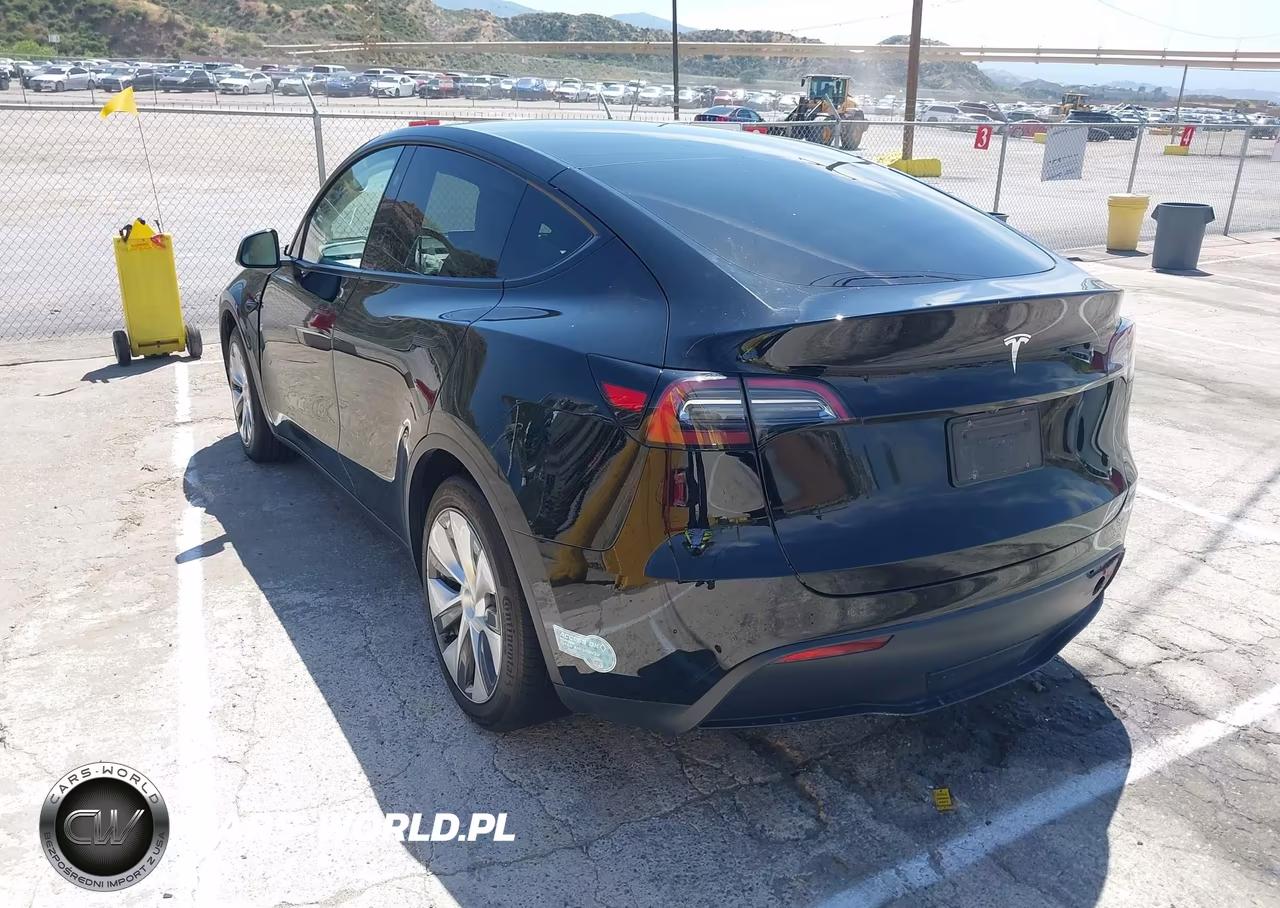 2024 Tesla Model Y Long Range Single Motor Rear-Wheel Drive-Rwd VIN:7SAYGDED9RF011422 - 3
