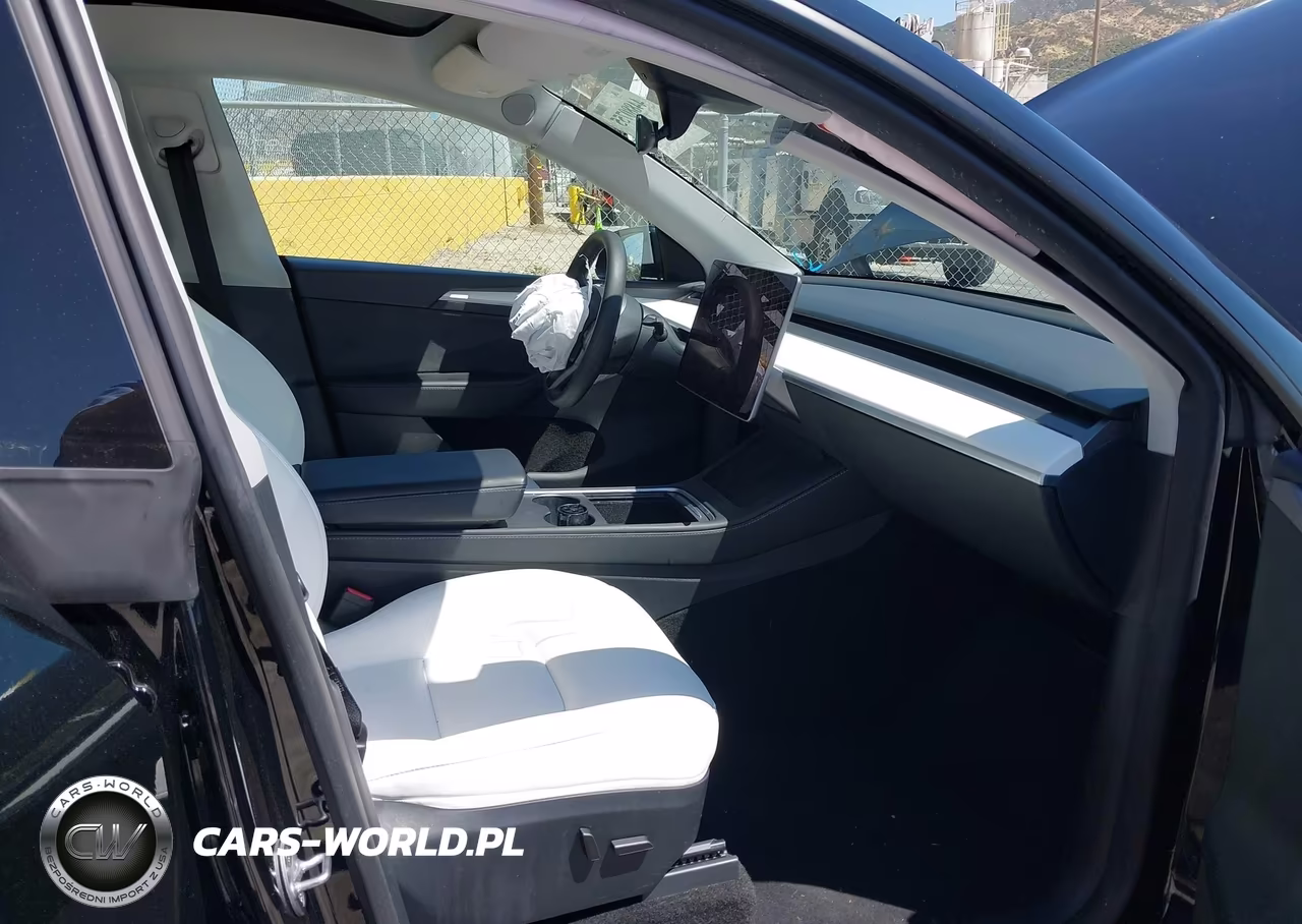 2024 Tesla Model Y Long Range Single Motor Rear-Wheel Drive-Rwd VIN:7SAYGDED9RF011422 - 5
