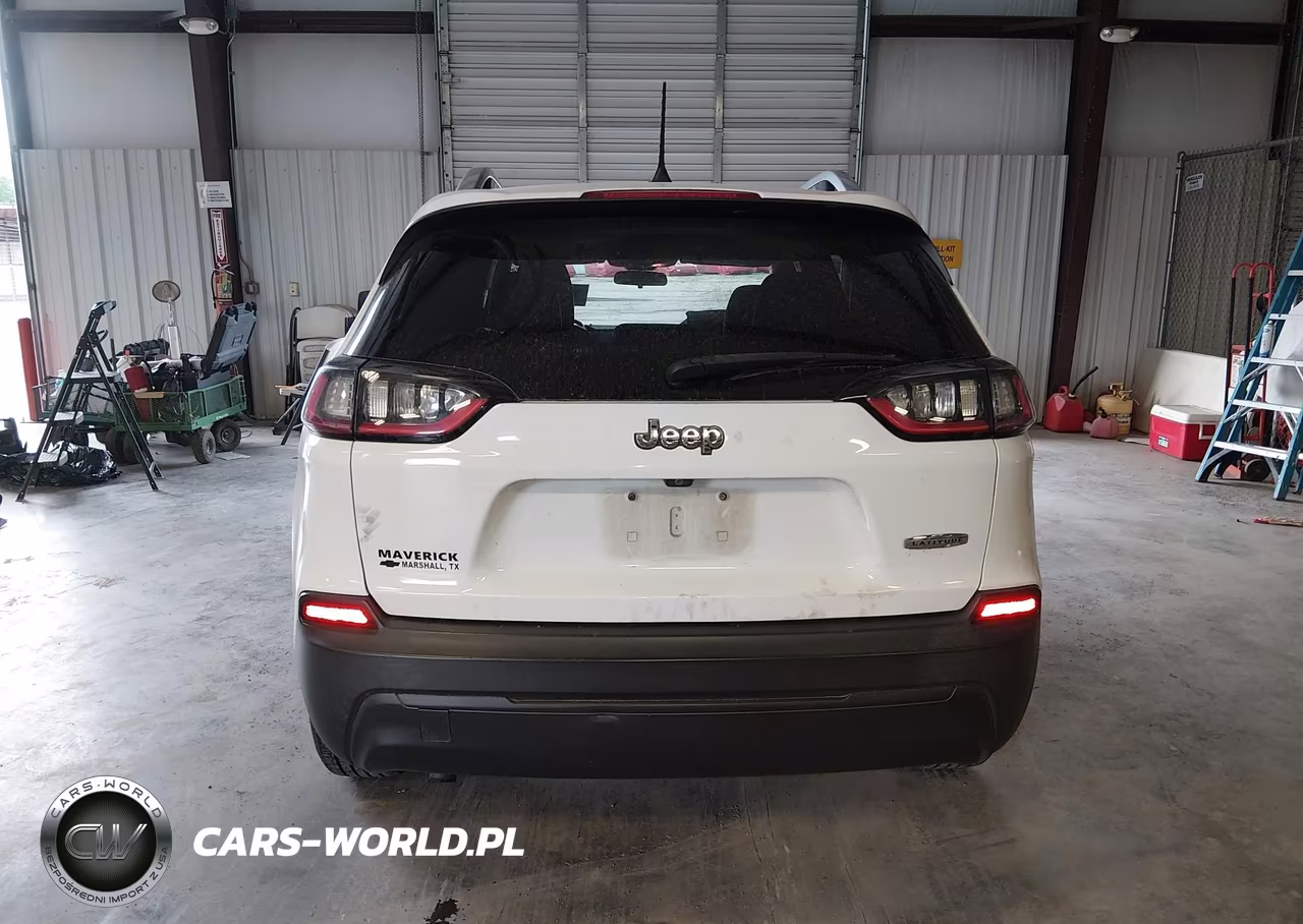 2019 Jeep Cherokee Latitude Plus Fwd VIN:1C4PJLLBXKD151417 - 16