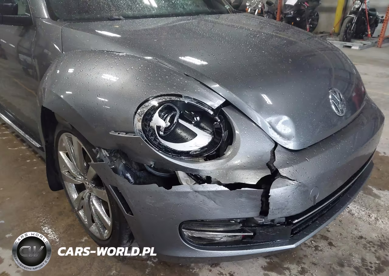 2012 Volkswagen Beetle 2.0T VIN:3VW4A7AT9CM643932 - 6