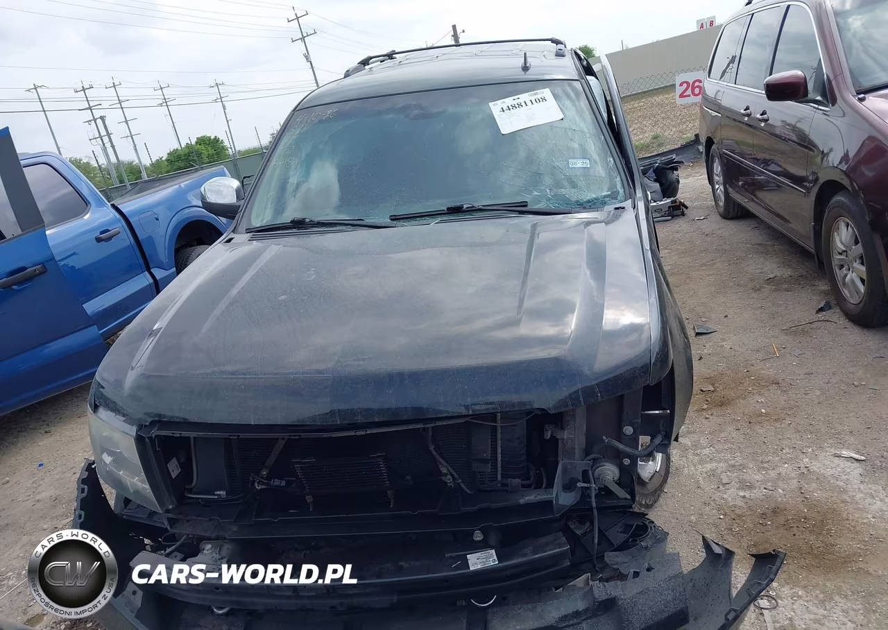 2012 Chevrolet Tahoe Ls VIN:1GNSCAE08CR318132 - 13