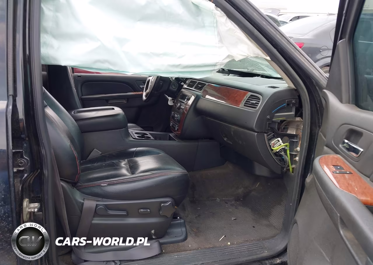 2012 Chevrolet Tahoe Ls VIN:1GNSCAE08CR318132 - 5