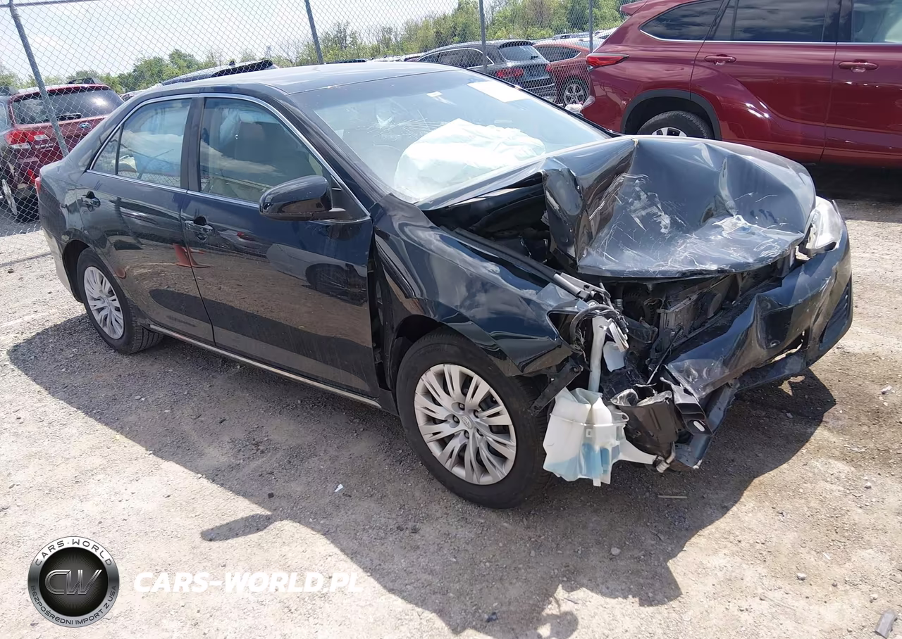 2012 Toyota Camry Le – zdjęcie 1 z 16