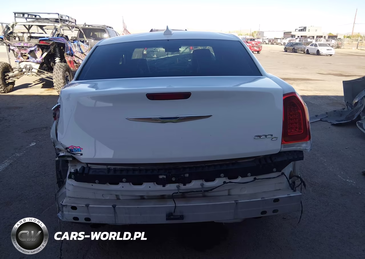 2016 Chrysler 300C VIN:2C3CCAEG2GH269059 - 17