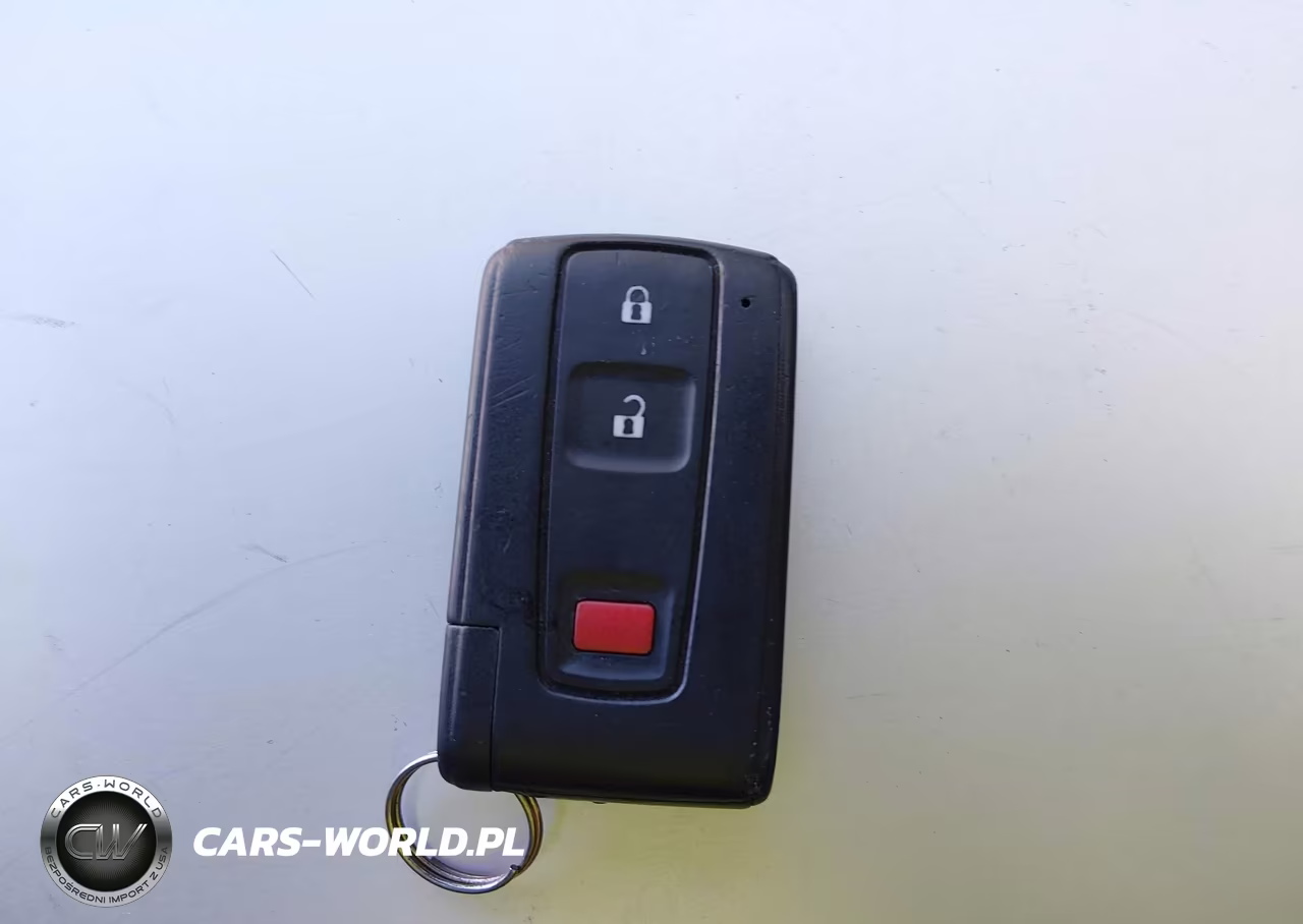 2016 Toyota Prius Two VIN:JTDKBRFUXG3022582 - 11