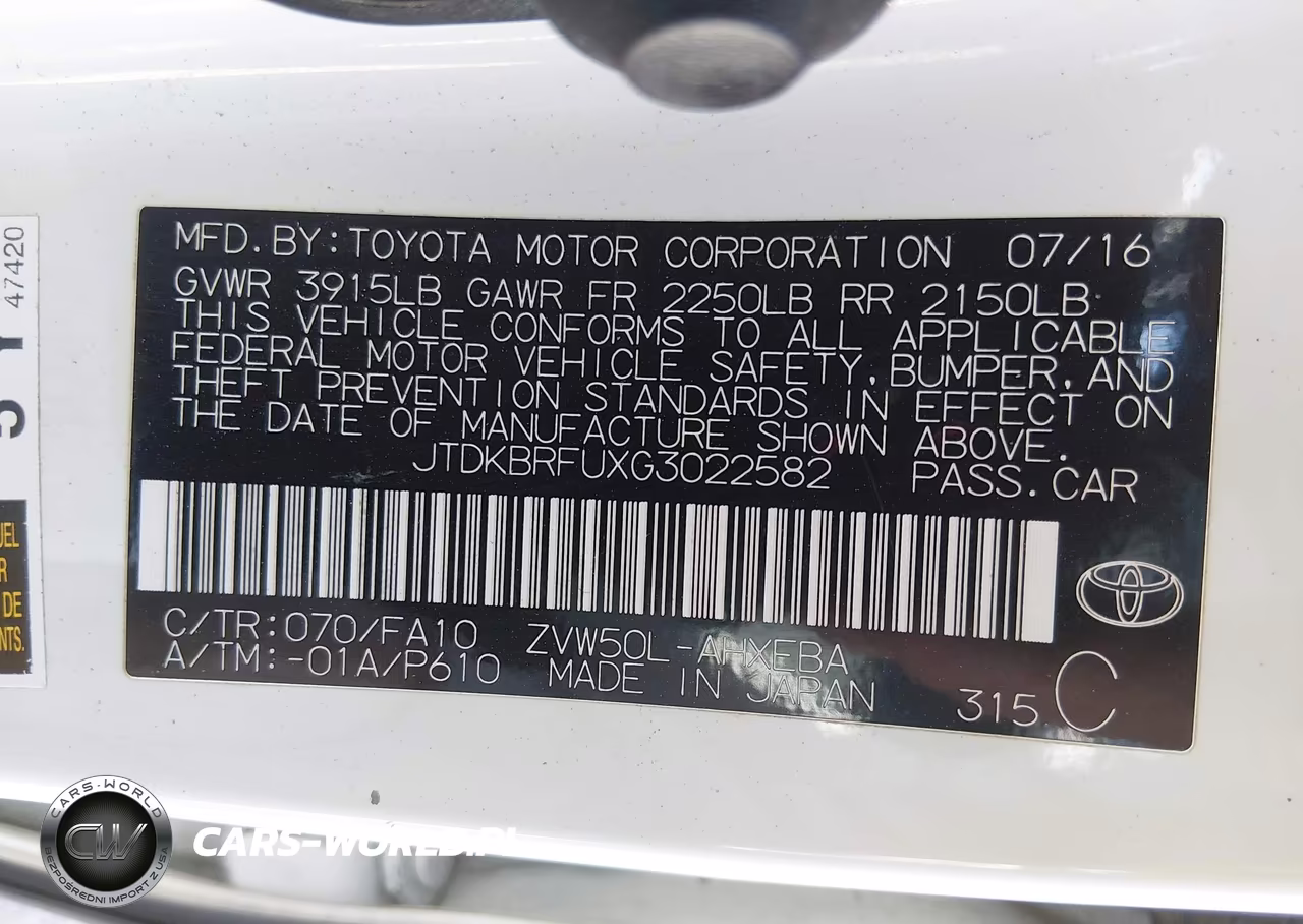 2016 Toyota Prius Two VIN:JTDKBRFUXG3022582 - 9