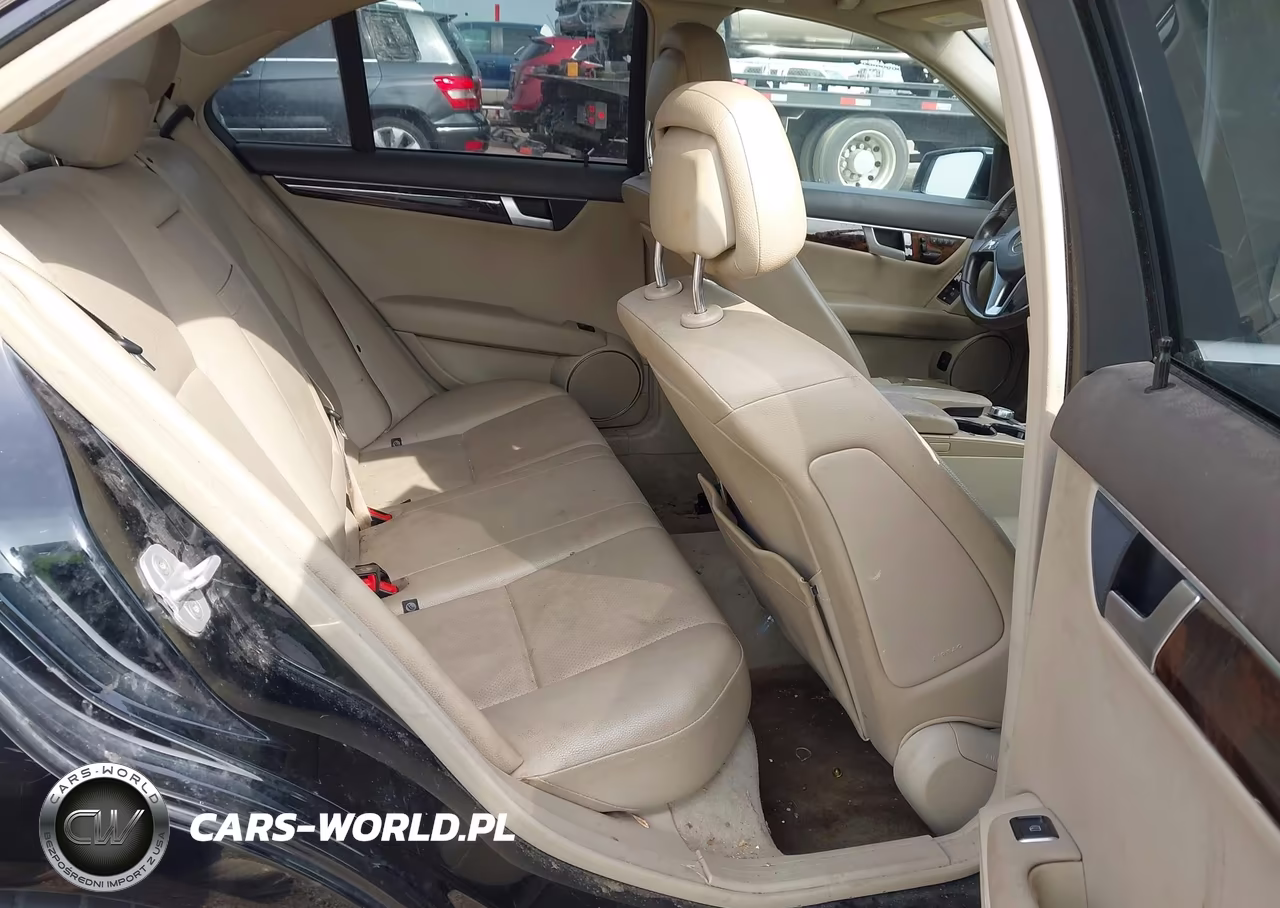 2014 Mercedes-Benz C 250 Sport VIN:WDDGF4HB7EG249992 - 8