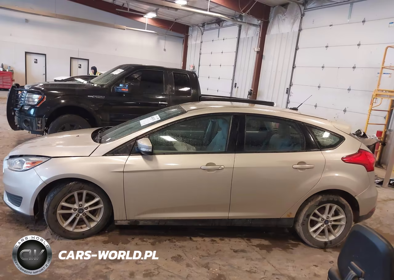 2017 Ford Focus Se VIN:1FADP3K23HL217524 - 14