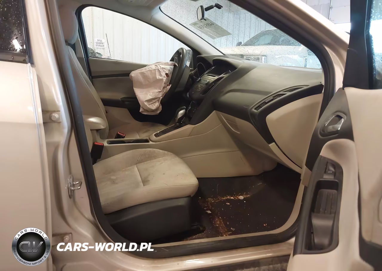2017 Ford Focus Se VIN:1FADP3K23HL217524 - 5