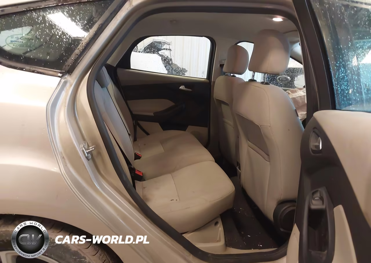 2017 Ford Focus Se VIN:1FADP3K23HL217524 - 8