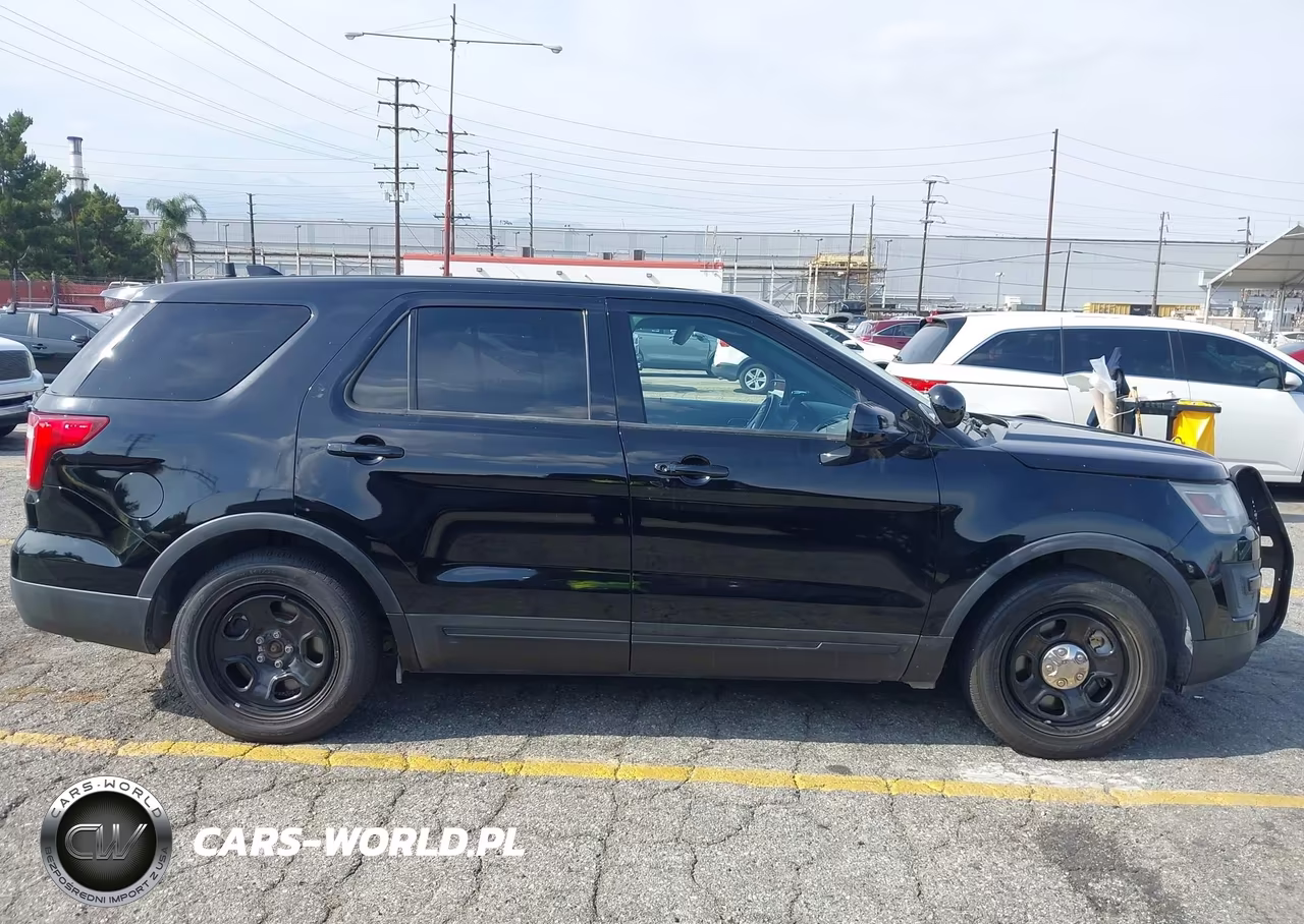 2017 Ford Utility Police Interceptor VIN:1FM5K8AR9HGB40882 - 13