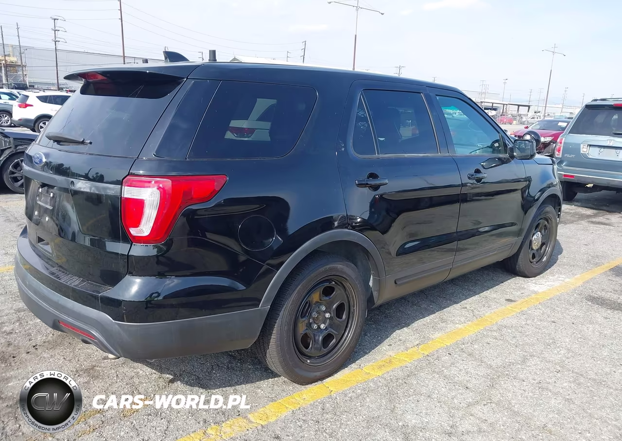 2017 Ford Utility Police Interceptor VIN:1FM5K8AR9HGB40882 - 4