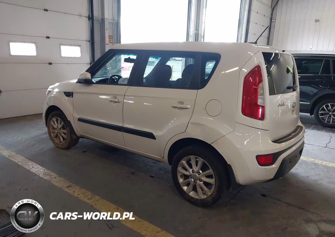 2013 Kia Soul + VIN:KNDJT2A6XD7534856 - 3