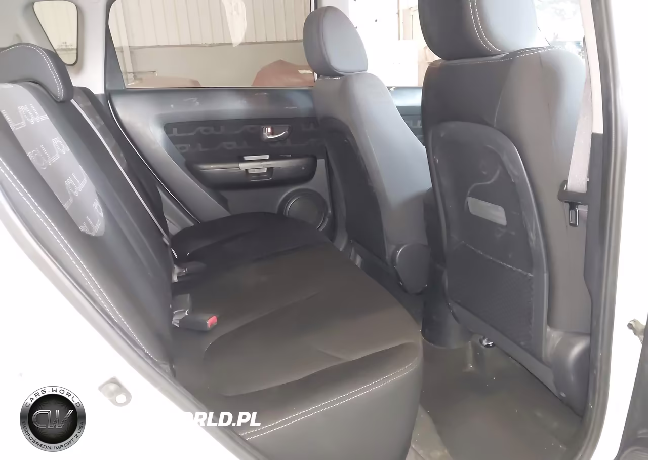 2013 Kia Soul + VIN:KNDJT2A6XD7534856 - 8