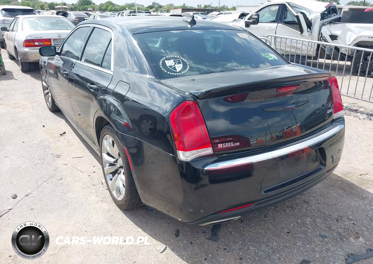2020 Chrysler 300 Touring L VIN:2C3CCAAG9LH171985 - 3