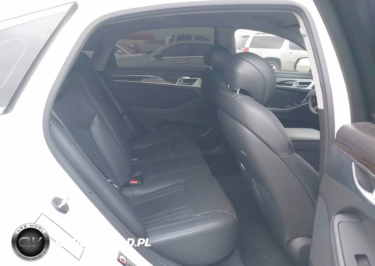 2016 Hyundai Genesis 3.8 VIN:KMHGN4JE5GU140724 - 8