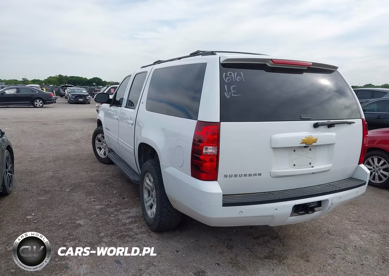2013 Chevrolet Suburban 1500 Lt VIN:1GNSCJE09DR360195 - 3