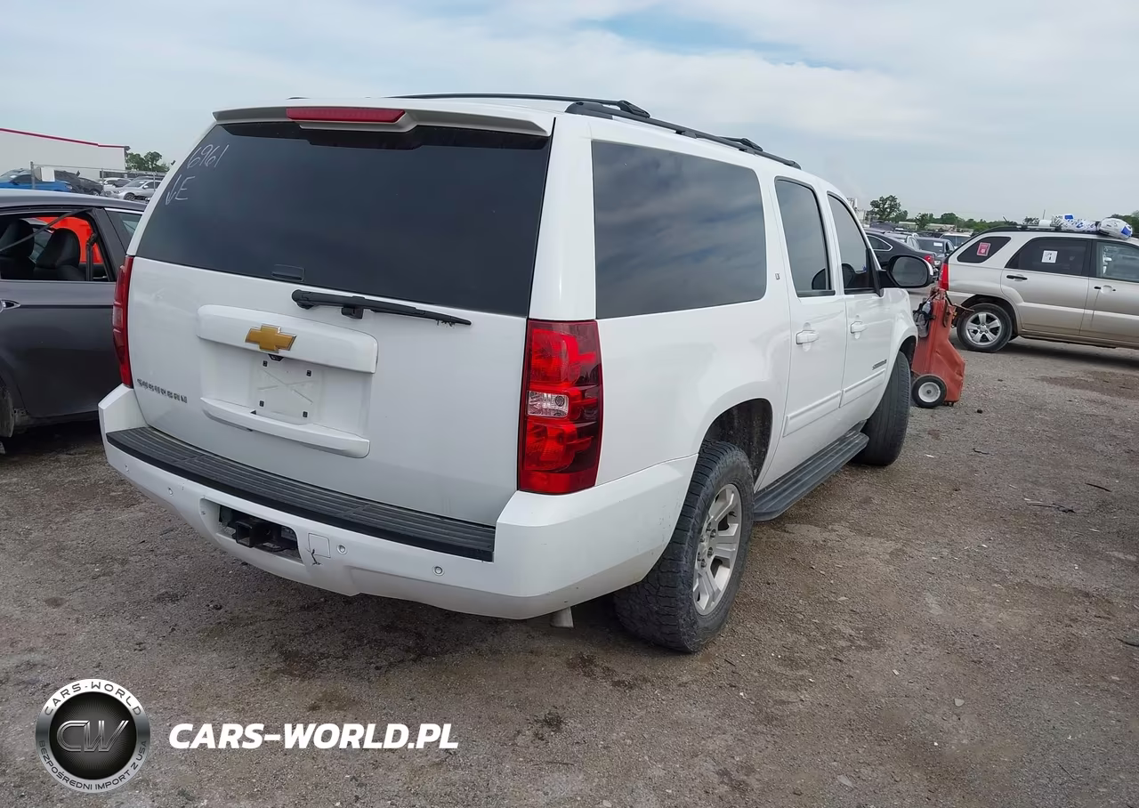 2013 Chevrolet Suburban 1500 Lt VIN:1GNSCJE09DR360195 - 4