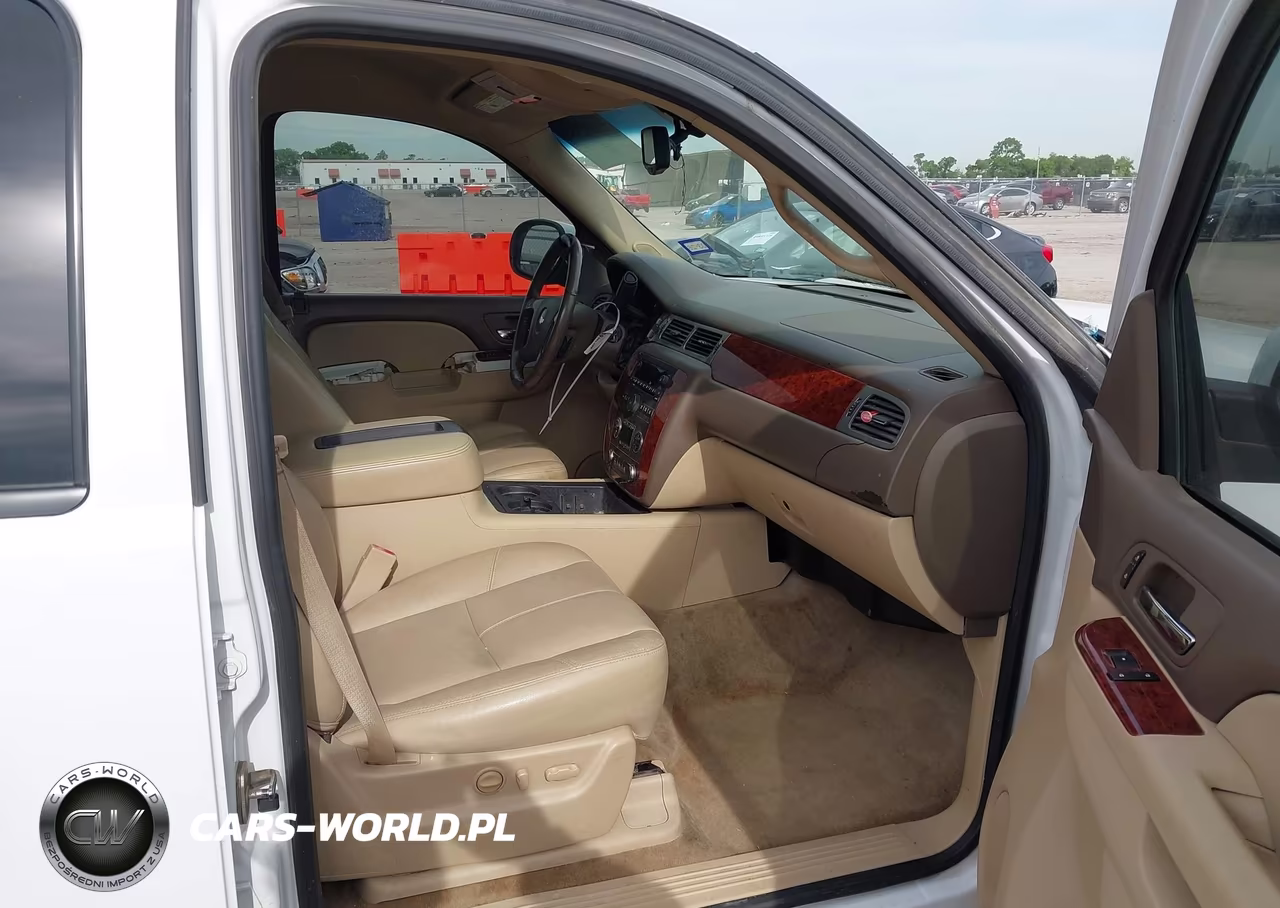 2013 Chevrolet Suburban 1500 Lt VIN:1GNSCJE09DR360195 - 5