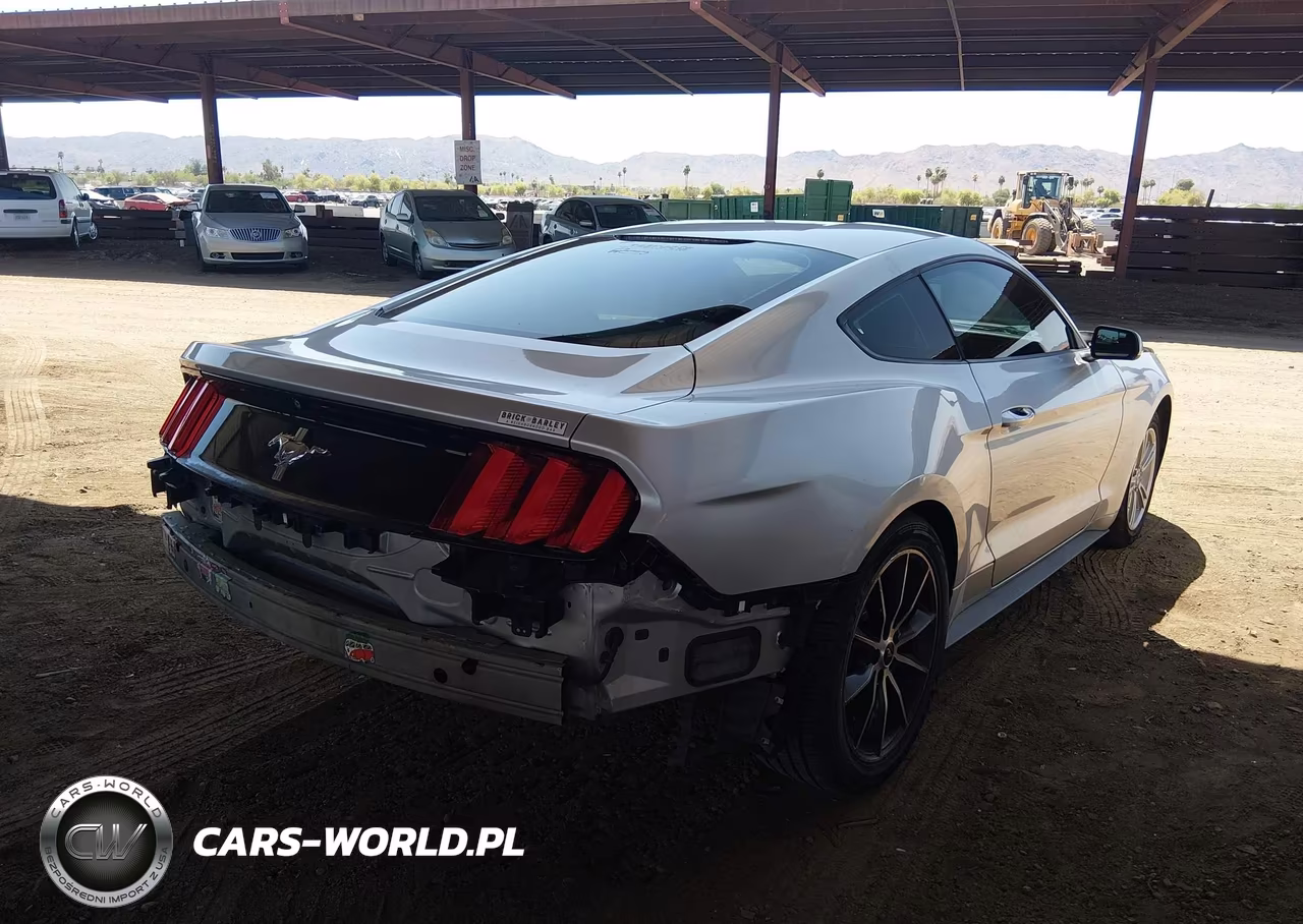2016 Ford Mustang V6 VIN:1FA6P8AM0G5290541 - 17
