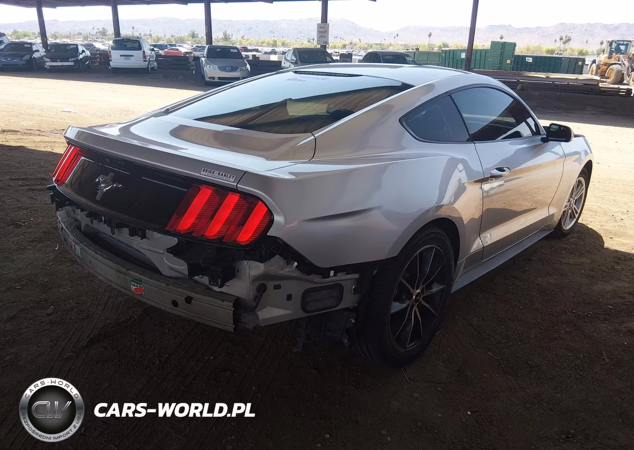 2016 Ford Mustang V6 VIN:1FA6P8AM0G5290541 - 4
