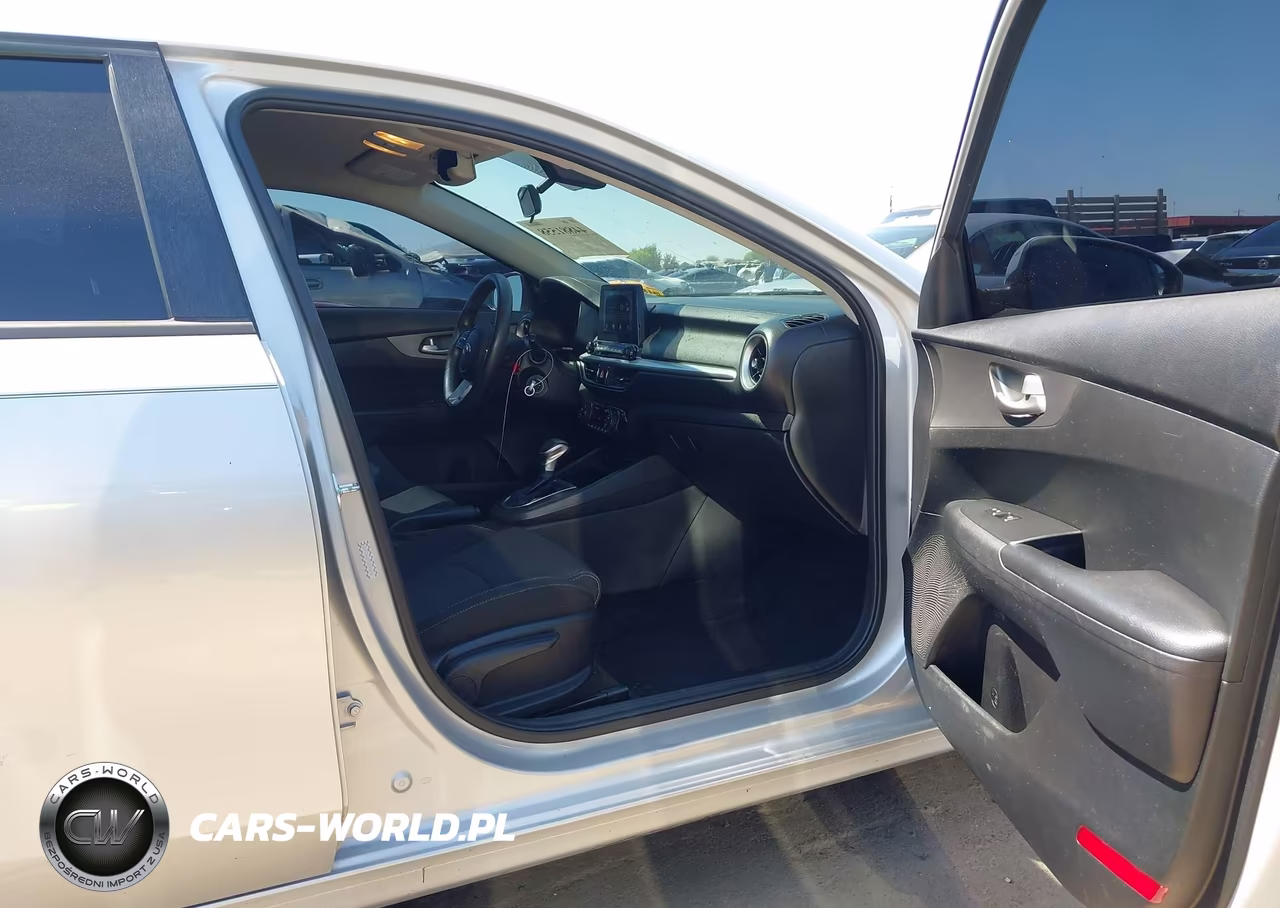 2019 Kia Forte Lxs VIN:3KPF24AD9KE095052 - 5