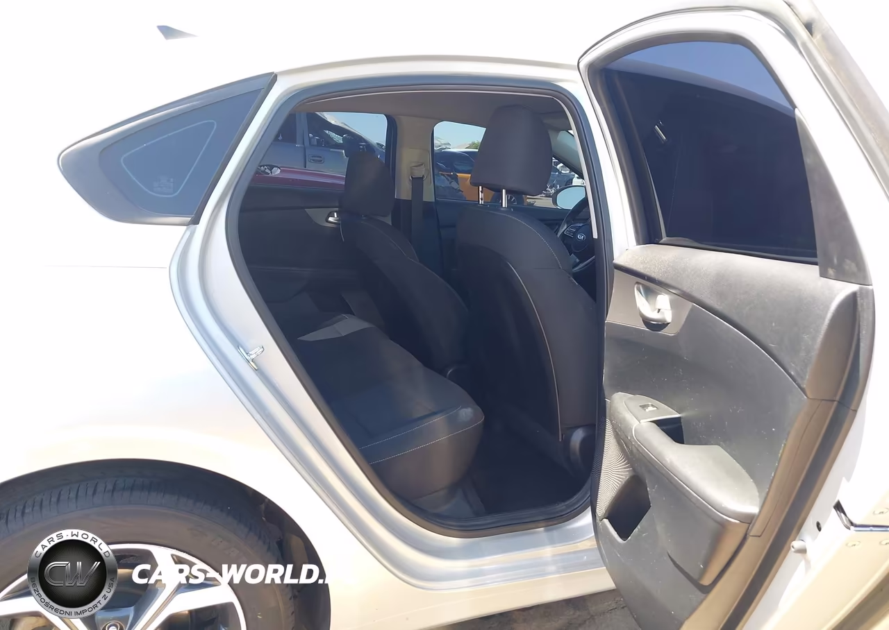 2019 Kia Forte Lxs VIN:3KPF24AD9KE095052 - 8