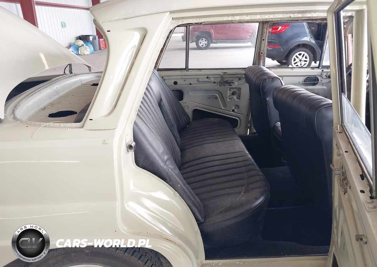 1967 Mercedes-Benz 230S VIN:12101816 - 8
