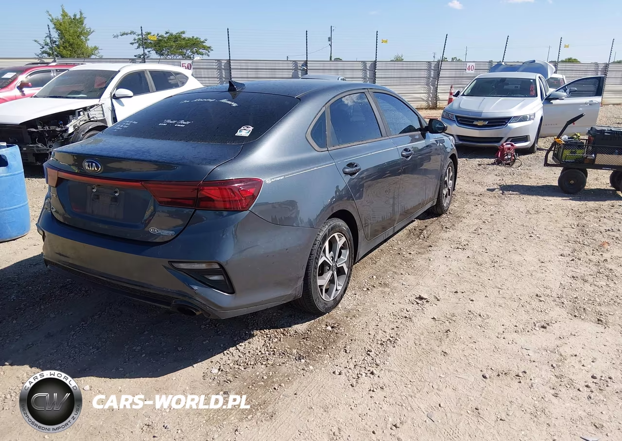 2019 Kia Forte Lxs VIN:3KPF24AD9KE007777 - 4